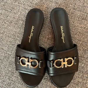 Salvatore Ferragamo Women's Rhodes Slide Sandals - Black size 5